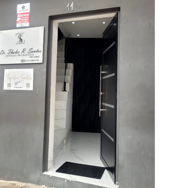 Entrada do Consultório Av Dom Jose Gaspar 11